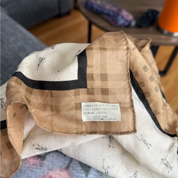 Closet Clean Out - Picture 5 of 8